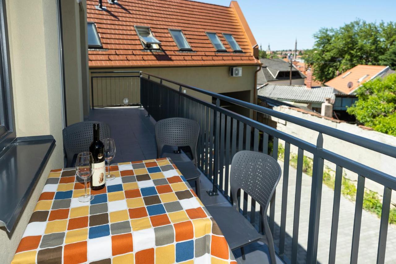 Star Apartman Eger Exterior photo