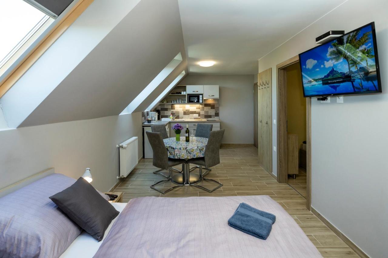 Star Apartman Eger Exterior photo